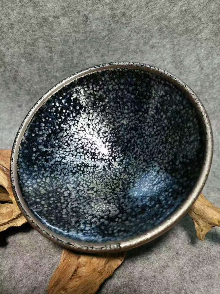 繆興洲油滴盞：口10.8高4.5