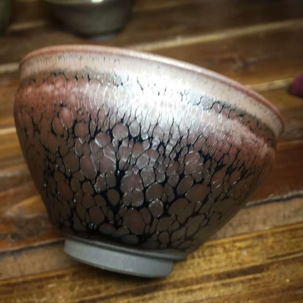 邱華忠 釉色古樸典雅 層次分明 口徑9高5.5 斑紋分布均勻 品相美！