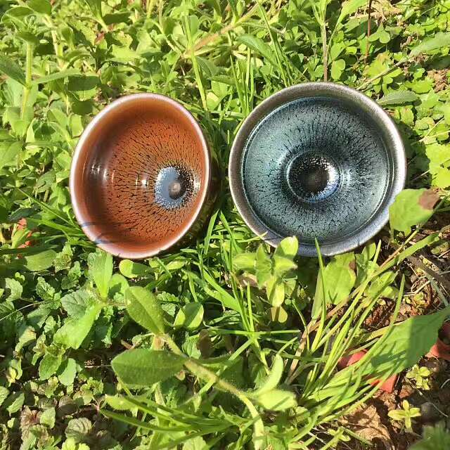 陳惠敏情愫永恒紅藍對杯 口徑7.8高5  紅，熱情似火；藍，沉靜如水；情系紅藍，日月經(jīng)天，恒古不變