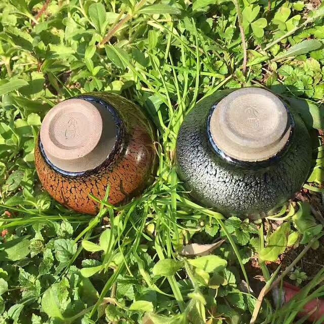 陳惠敏情愫永恒紅藍對杯 口徑7.8高5  紅，熱情似火；藍，沉靜如水；情系紅藍，日月經(jīng)天，恒古不變