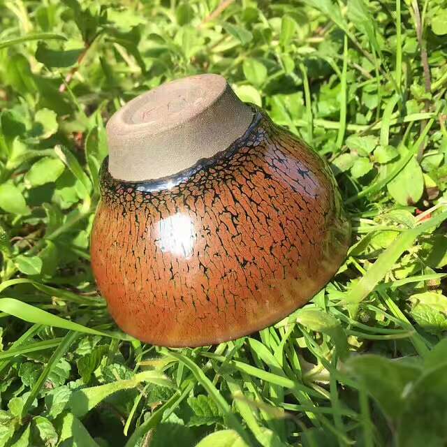 陳惠敏情愫永恒紅藍對杯 口徑7.8高5  紅，熱情似火；藍，沉靜如水；情系紅藍，日月經(jīng)天，恒古不變