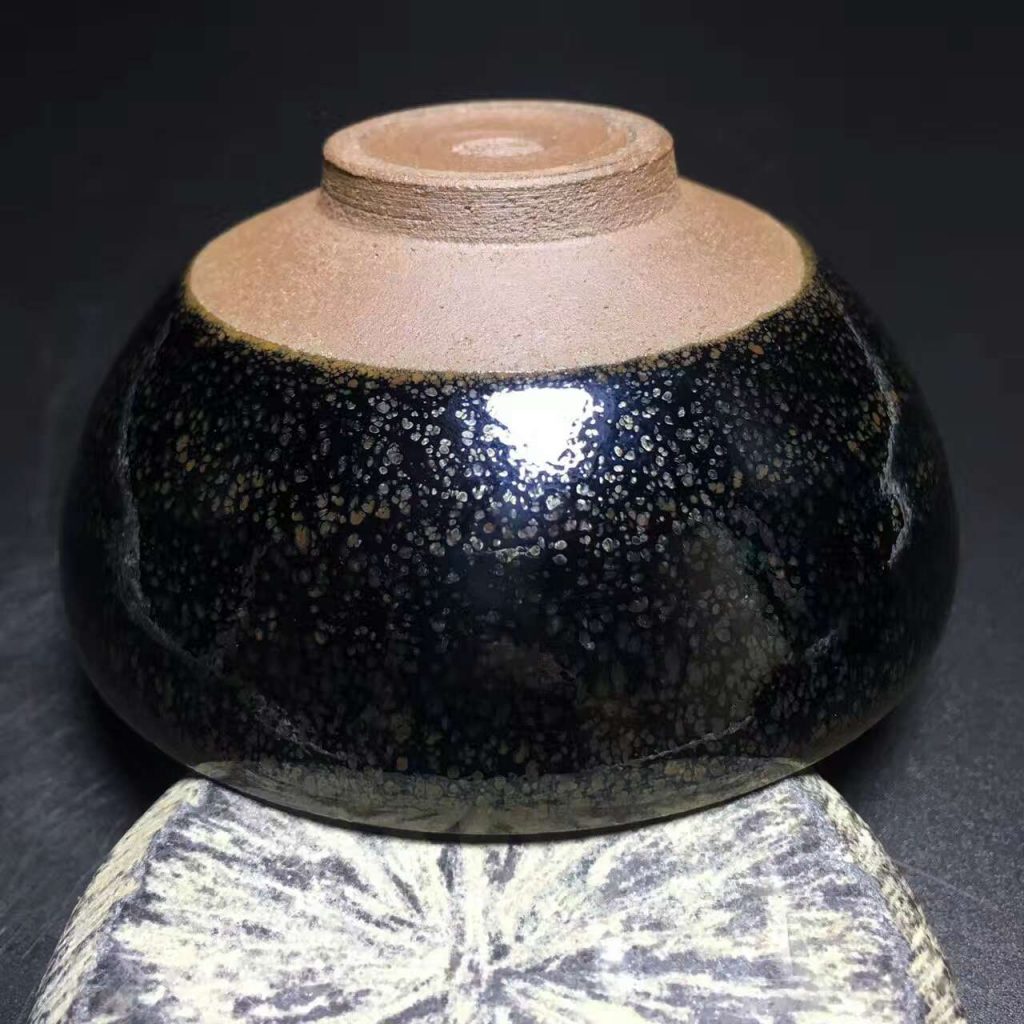 張中欽，繁星，口徑9.3高4.3