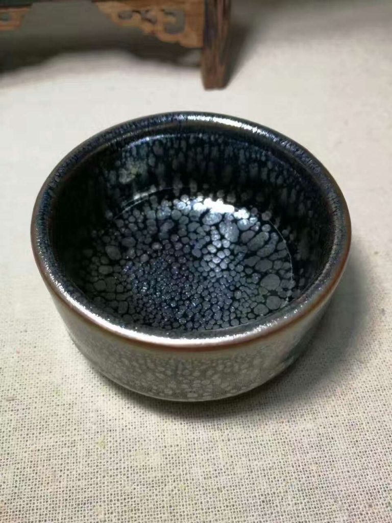 繆興洲小平口油滴：口6.5高4