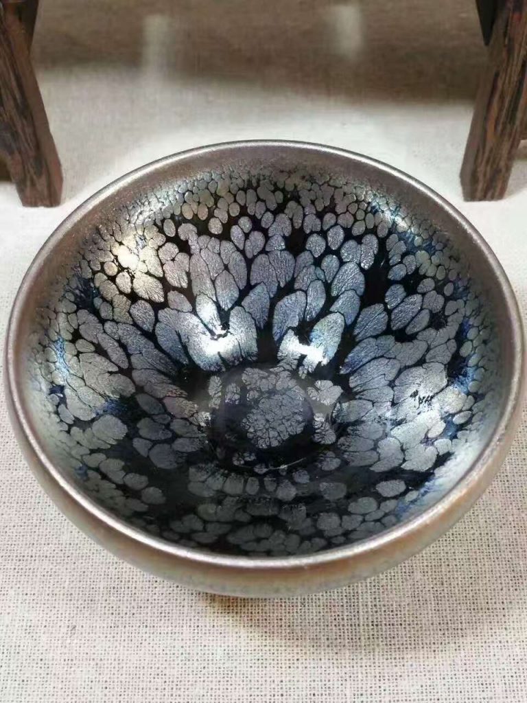 李盞柜斂口油滴盞：口8高4.2