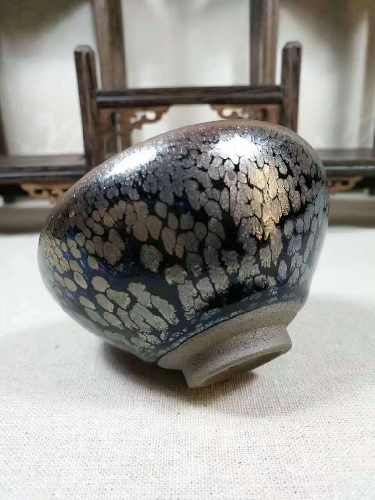 李盞柜斂口油滴盞：口8高4.2