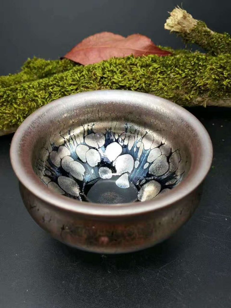 吳德興玉蘭杯：口7.6高5.7，油滴大而飽滿。