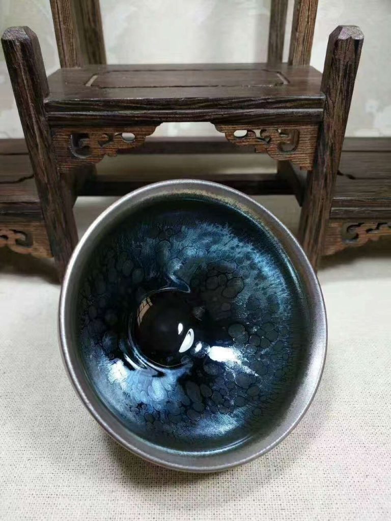 吳立主束口油滴盞：口8.2高5