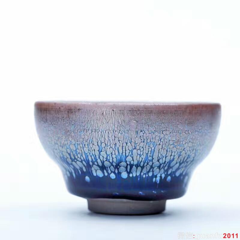 闕梅嬌老師8.7公分?jǐn)靠谒{(lán)油滴盞，純手工，器型古樸，斑紋質(zhì)感極強(qiáng)