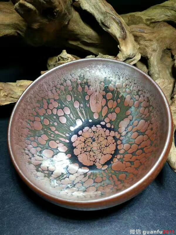 沐仙生“夜華”：口8.5高5，晶體飽滿。