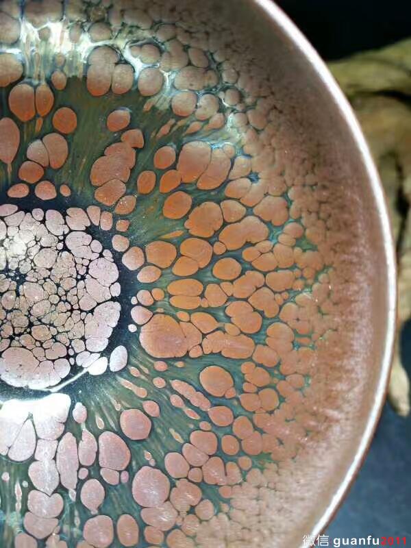 沐仙生“夜華”：口8.5高5，晶體飽滿。