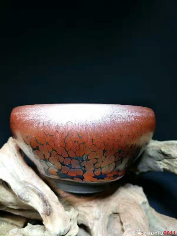 沐仙生“夜華”：口8.5高5，晶體飽滿。