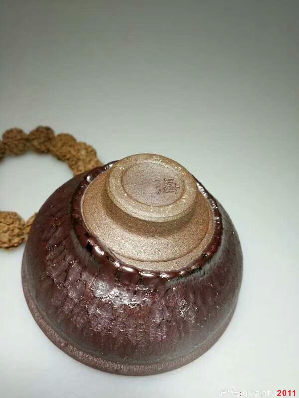 李昌海 彩斑：口8.9高4.7