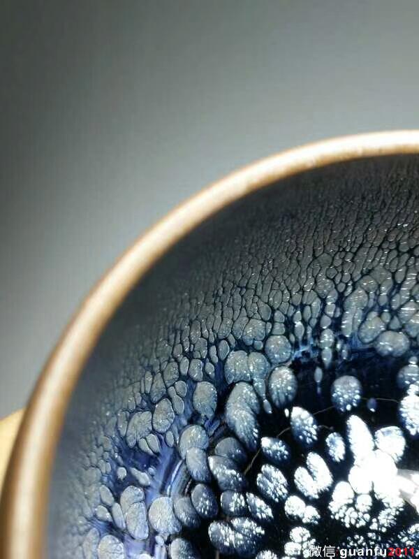 闕梅嬌“般若”：口7高6，純手制。