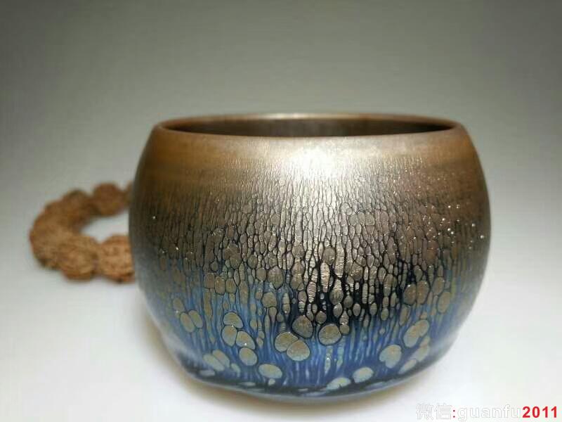 闕梅嬌“般若”：口7高6，純手制。