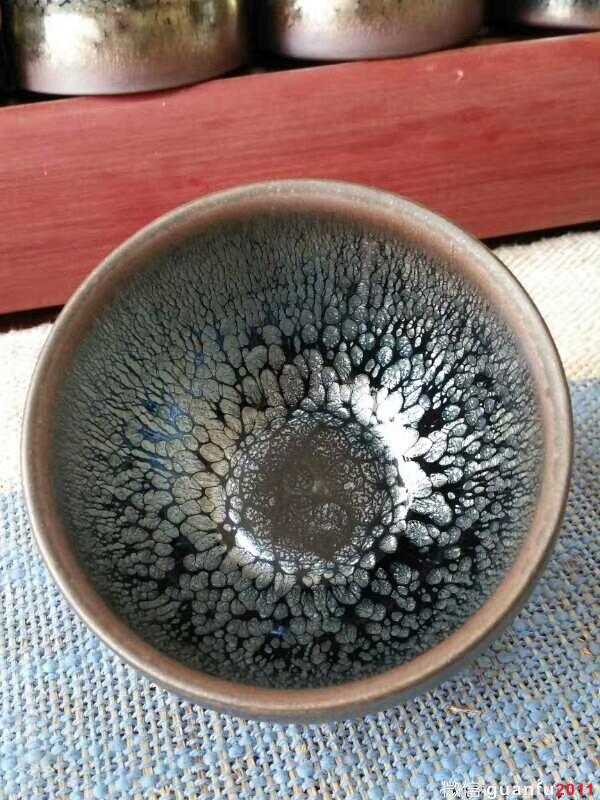 闕梅嬌師傅全手工束口香爐油滴盞：口9高6，沉穩(wěn)大氣。