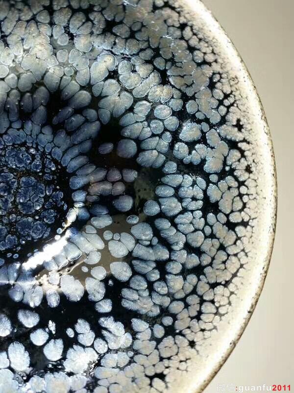 蔡炳盛束口油滴盞：8.8*5.2，油滴飽滿。