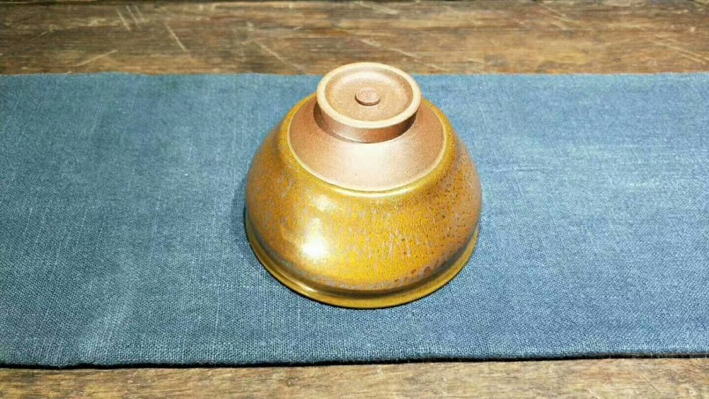 范澤鋒金絲玉毫紫砂胎：9*5.8