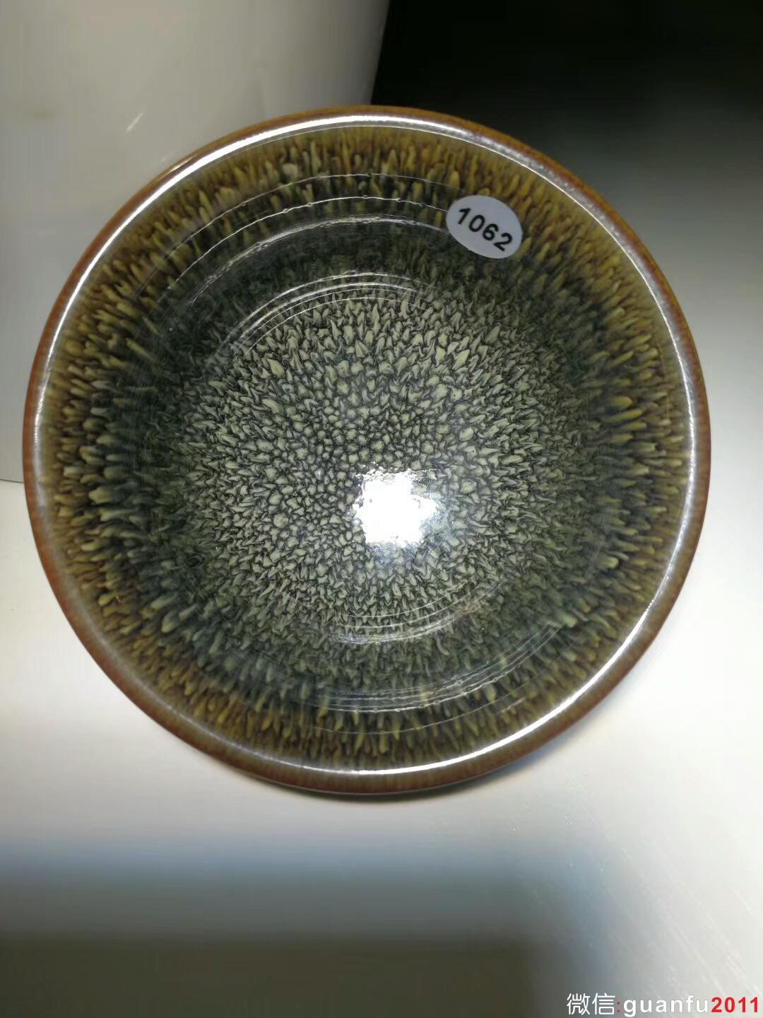 范澤鋒 孔雀開屏：口徑8.3*4