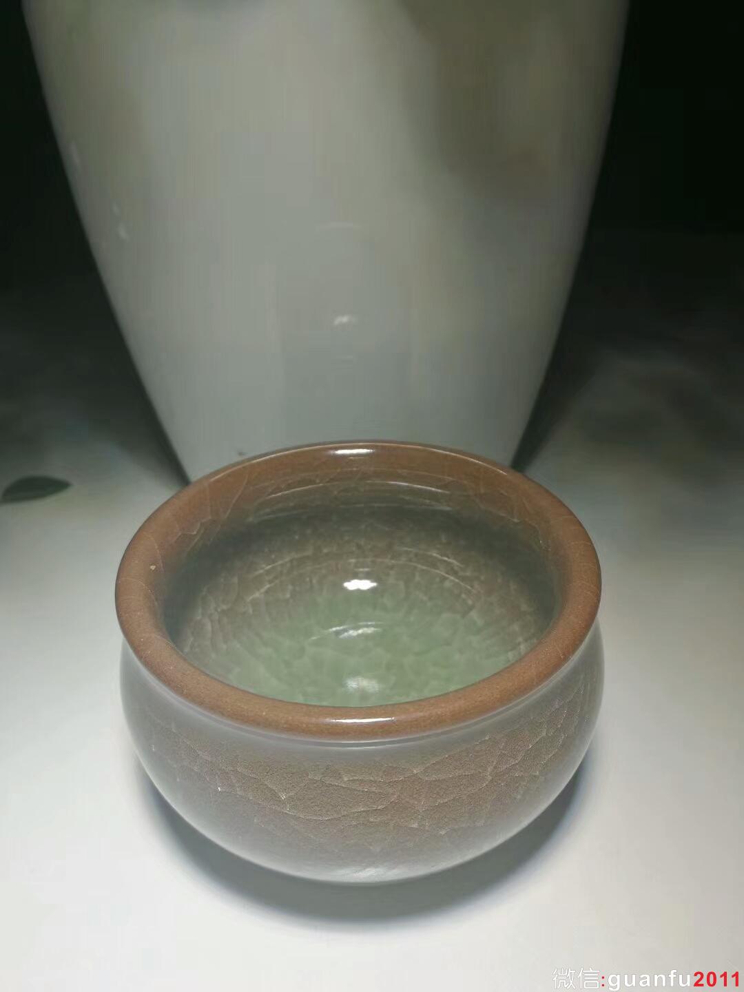 李振貴 單色釉：口徑7.3*4.2