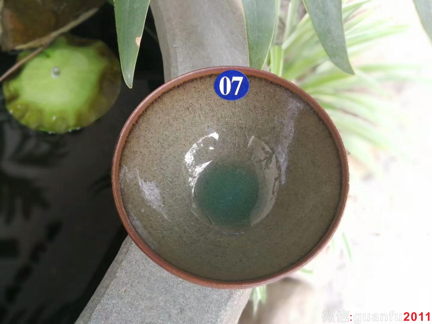 王東凱 單色釉：口徑8.8*5