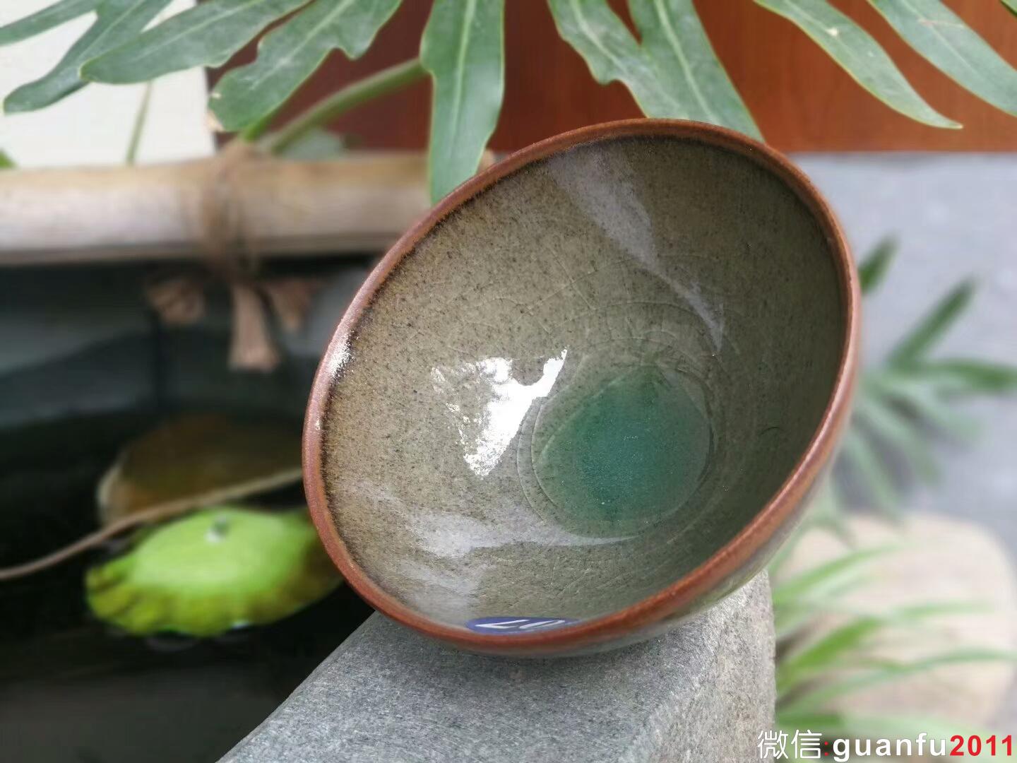 王東凱 單色釉：口徑8.8*5