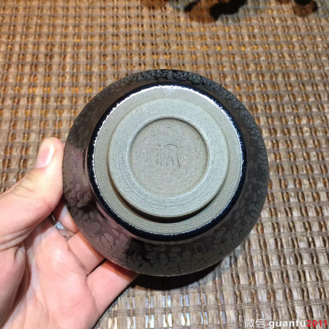 闕梅嬌老師 黑底銀滴 鷓鴣斑樽杯：口徑9.5*5.8