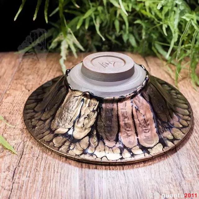 建盞大師黃美金獲評全國非物質(zhì)文化遺產(chǎn)保護(hù)先進(jìn)個人