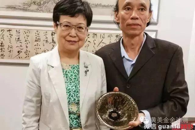 建盞大師黃美金獲評全國非物質(zhì)文化遺產(chǎn)保護(hù)先進(jìn)個人