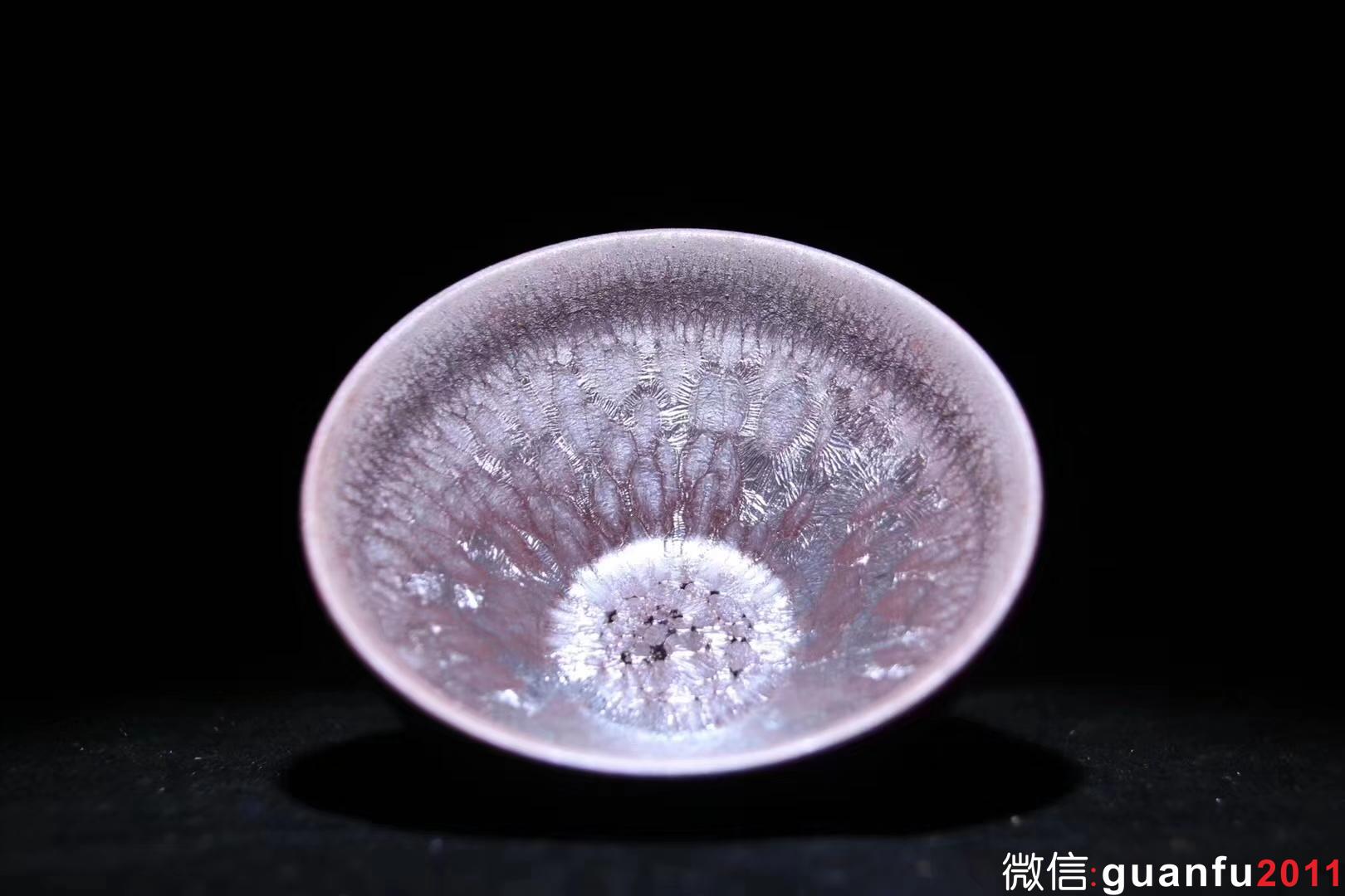 李昌海老師 作品 :銀星 【規(guī)格】9 x 4.8 cm