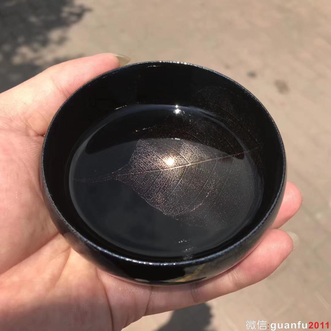 張中欽老師作品:一葉菩提、黑釉金木葉 禪定