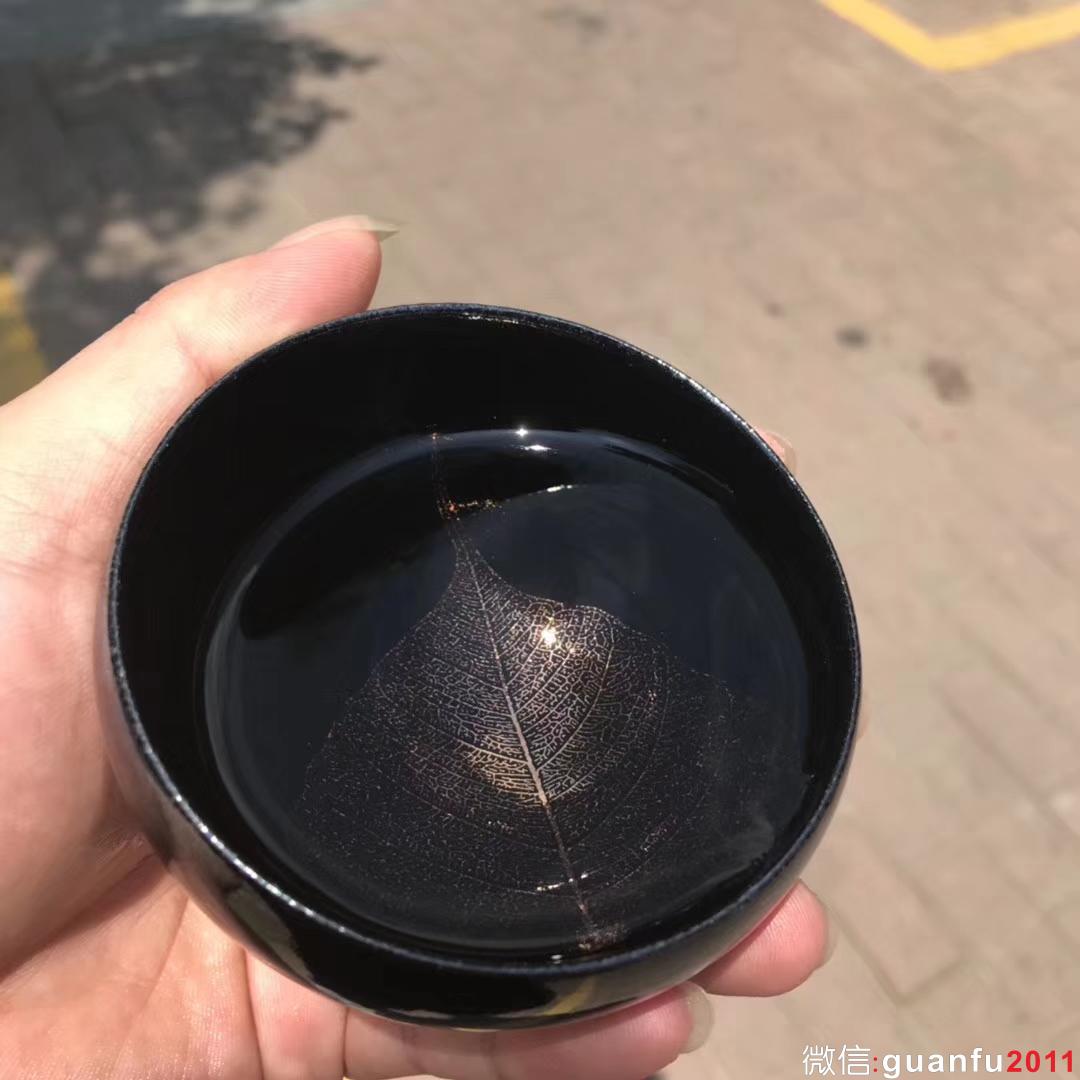 張中欽老師作品:一葉菩提、黑釉金木葉 禪定