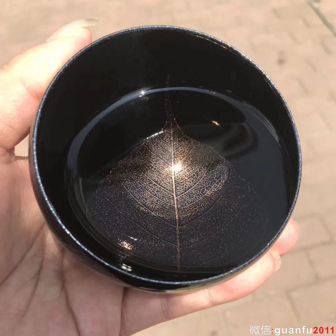 張中欽老師作品:一葉菩提、黑釉金木葉 禪定