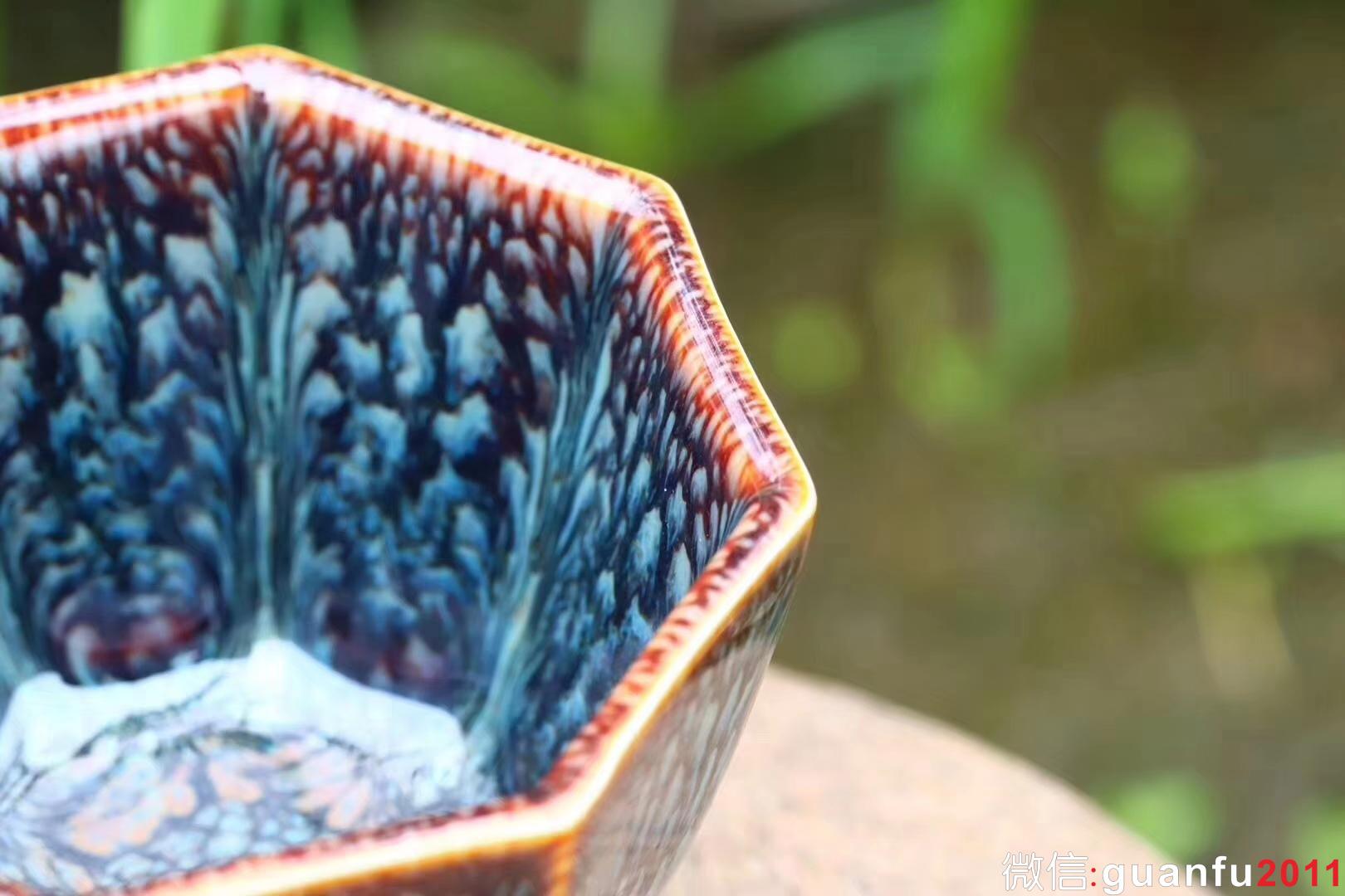 【作者】：范澤鋒 【品名】：漢風(fēng)八韻 【尺寸】：口徑8.5 高5.3 【作用】：軟化水質(zhì) 【材質(zhì)】：天然胎土和釉礦石的完美結(jié)合