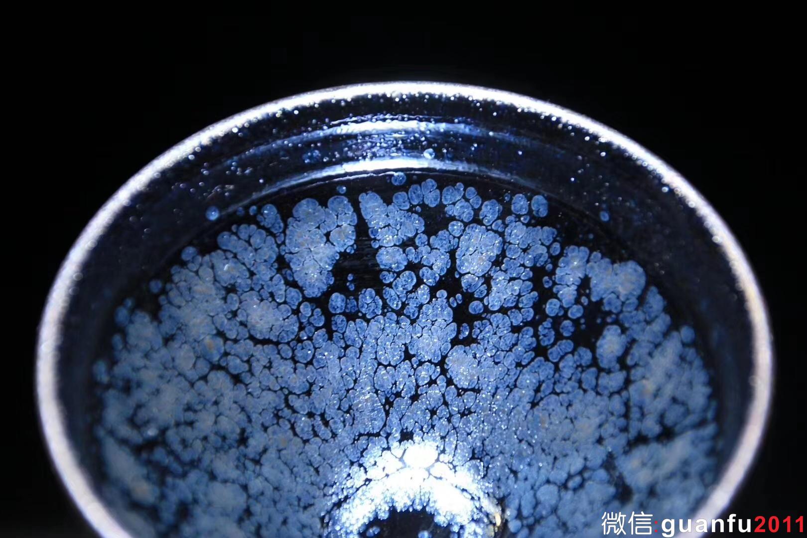 作者：李昌海老師 名稱(chēng)：踏雪 口徑：9 x 5 cm