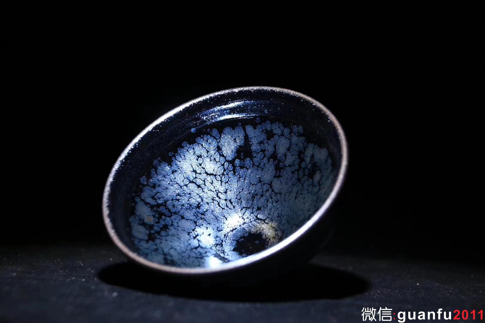 作者：李昌海老師 名稱(chēng)：踏雪 口徑：9 x 5 cm