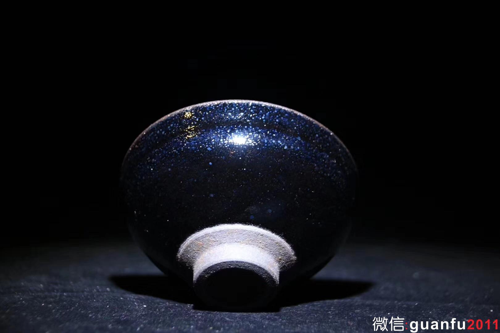 作者：李昌海老師 名稱(chēng)：踏雪 口徑：9 x 5 cm