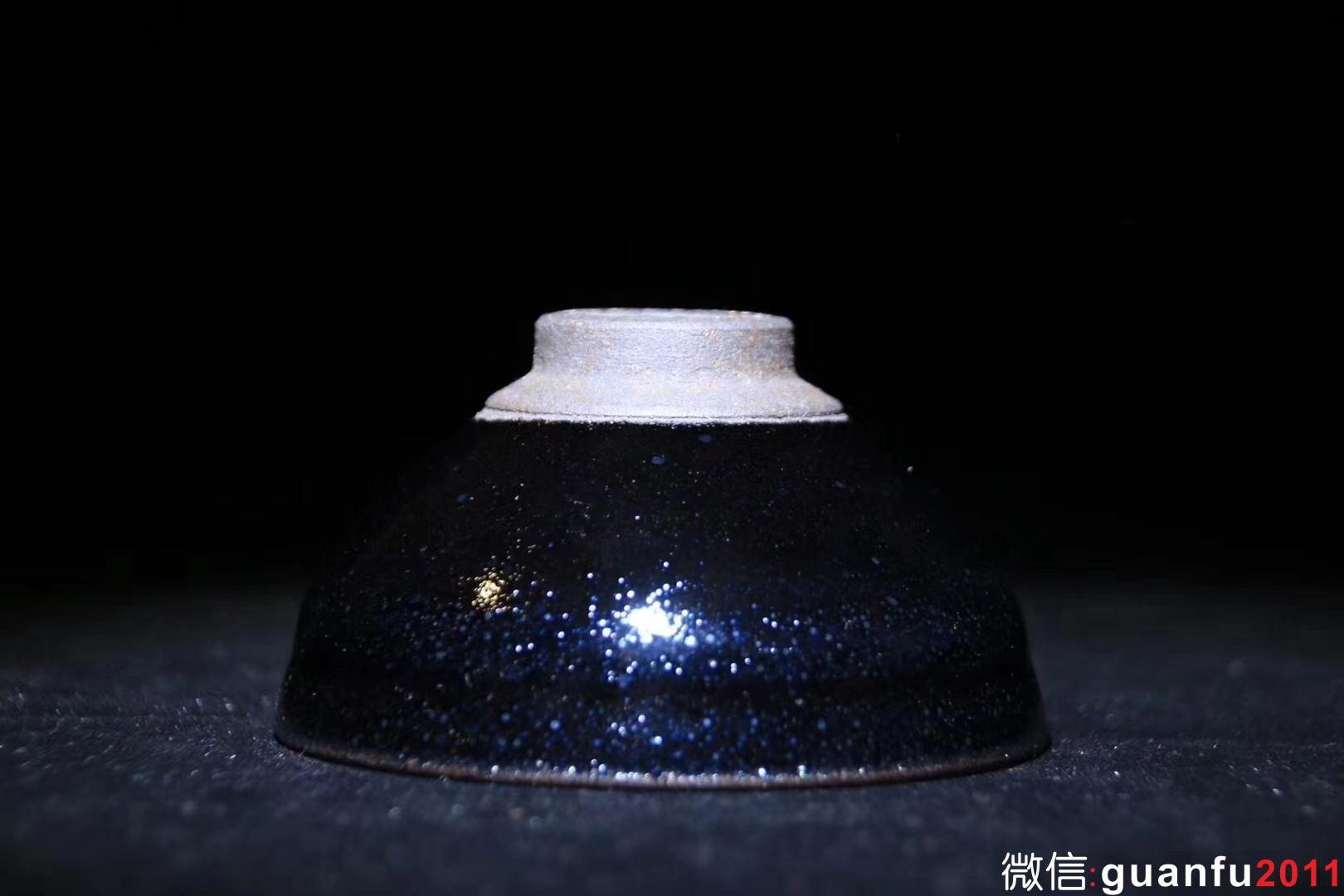 作者：李昌海老師 名稱(chēng)：踏雪 口徑：9 x 5 cm