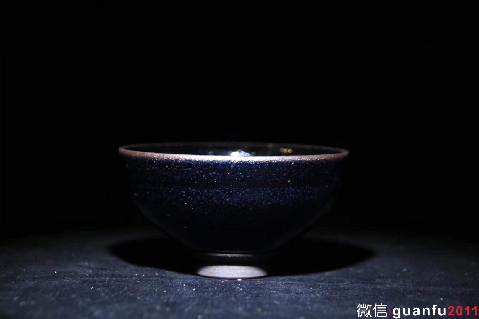 作者：李昌海老師 名稱(chēng)：踏雪 口徑：9 x 5 cm