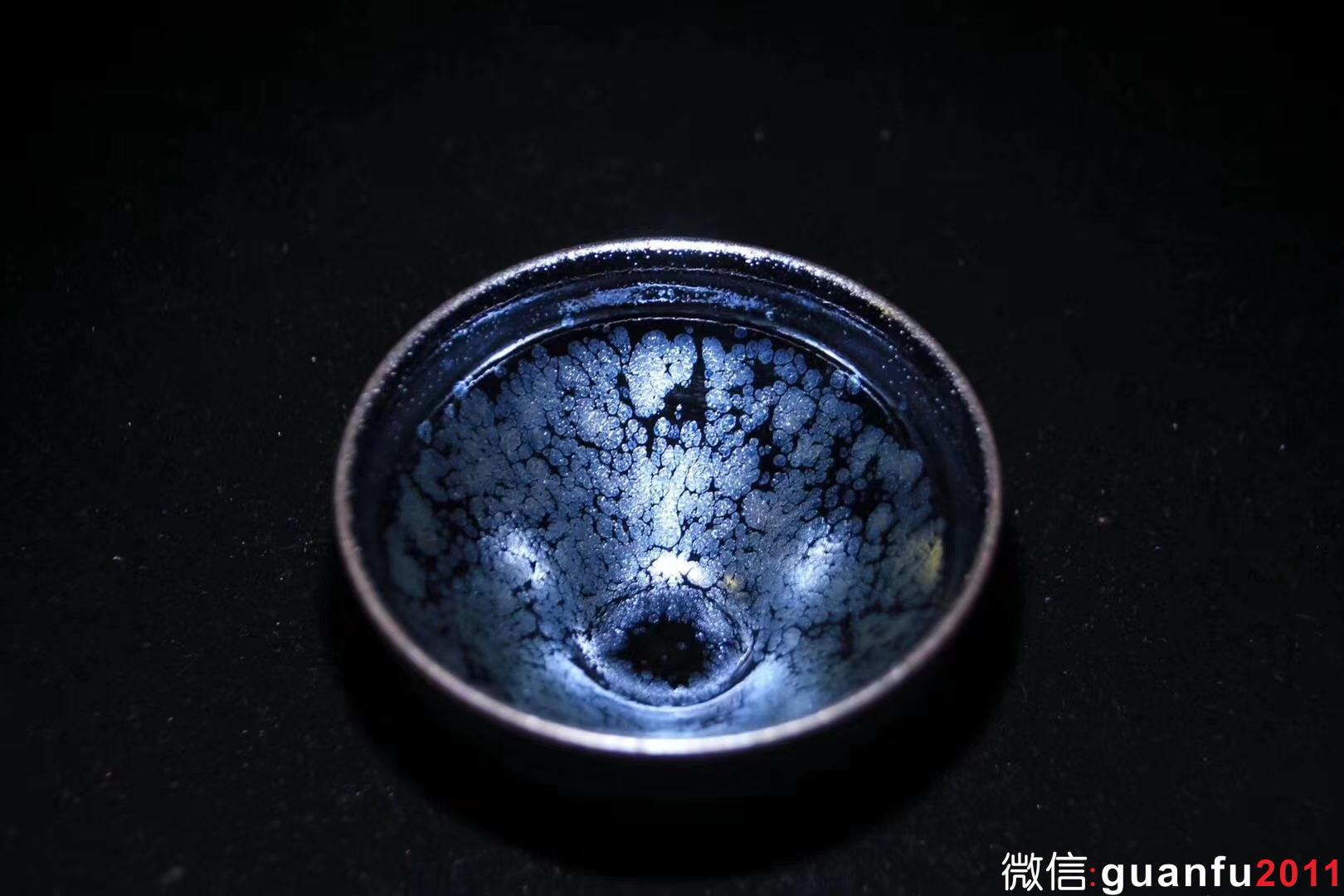 作者：李昌海老師 名稱(chēng)：踏雪 口徑：9 x 5 cm