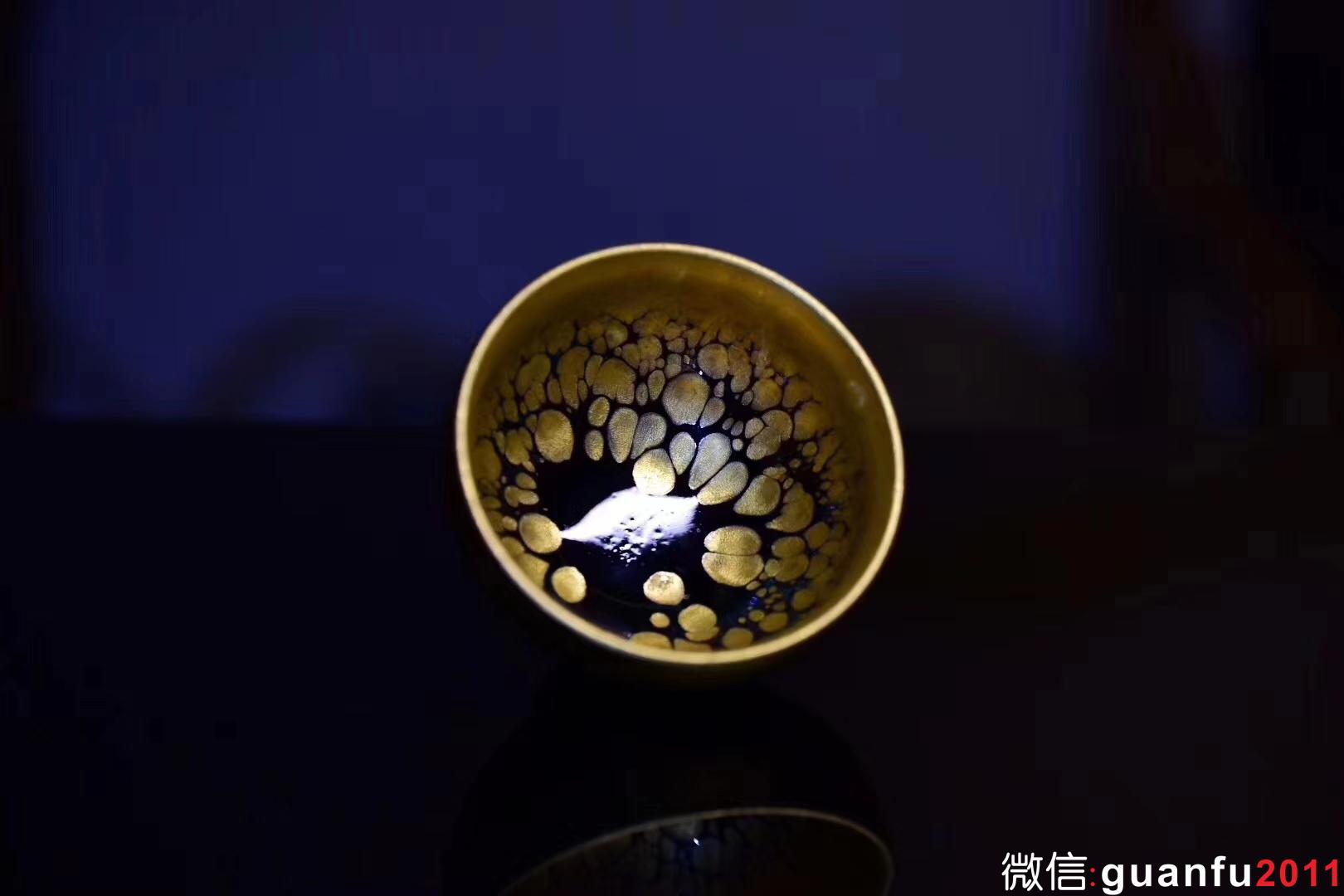 范澤鋒研究員級高級工藝美術(shù)大師  特級精品金油滴/鐵胎 柿圓型口徑:8.8公分高5公分 售價(jià)55000