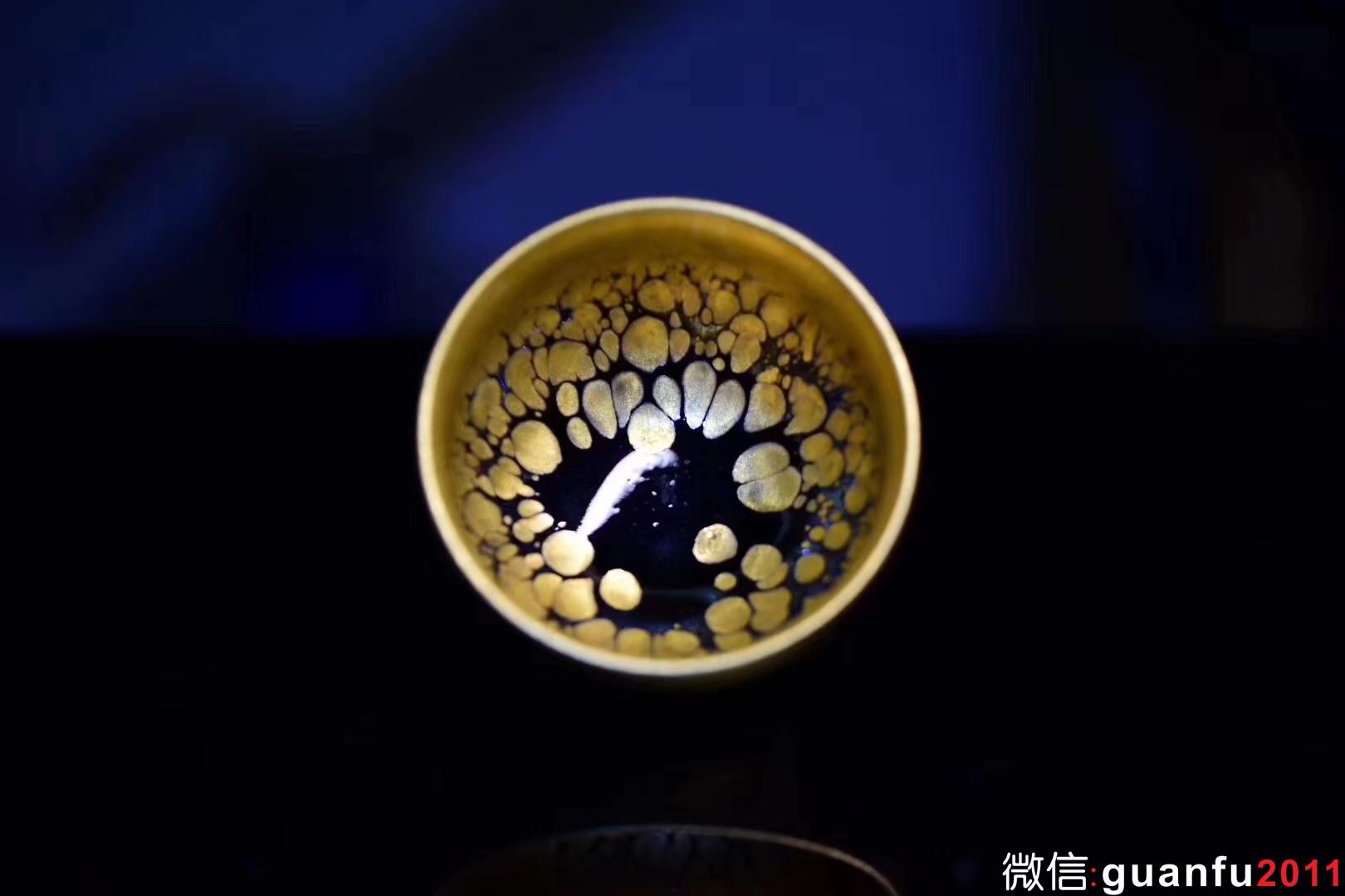 范澤鋒研究員級高級工藝美術(shù)大師  特級精品金油滴/鐵胎 柿圓型口徑:8.8公分高5公分 售價(jià)55000