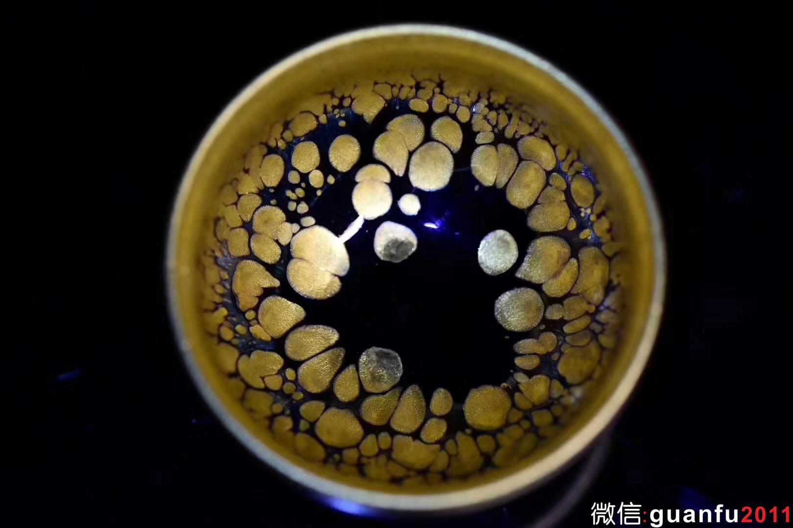 范澤鋒研究員級高級工藝美術(shù)大師  特級精品金油滴/鐵胎 柿圓型口徑:8.8公分高5公分 售價(jià)55000