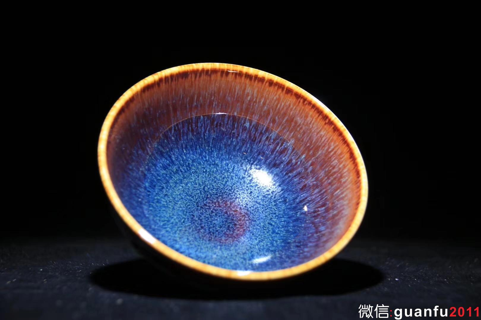 【作者】范澤鋒 【品名】海水釉兔毫 【規(guī)格】9 x 4.7 cm 【制作】落款配證書 【品相】全品無暇 【材質(zhì)】天然礦釉