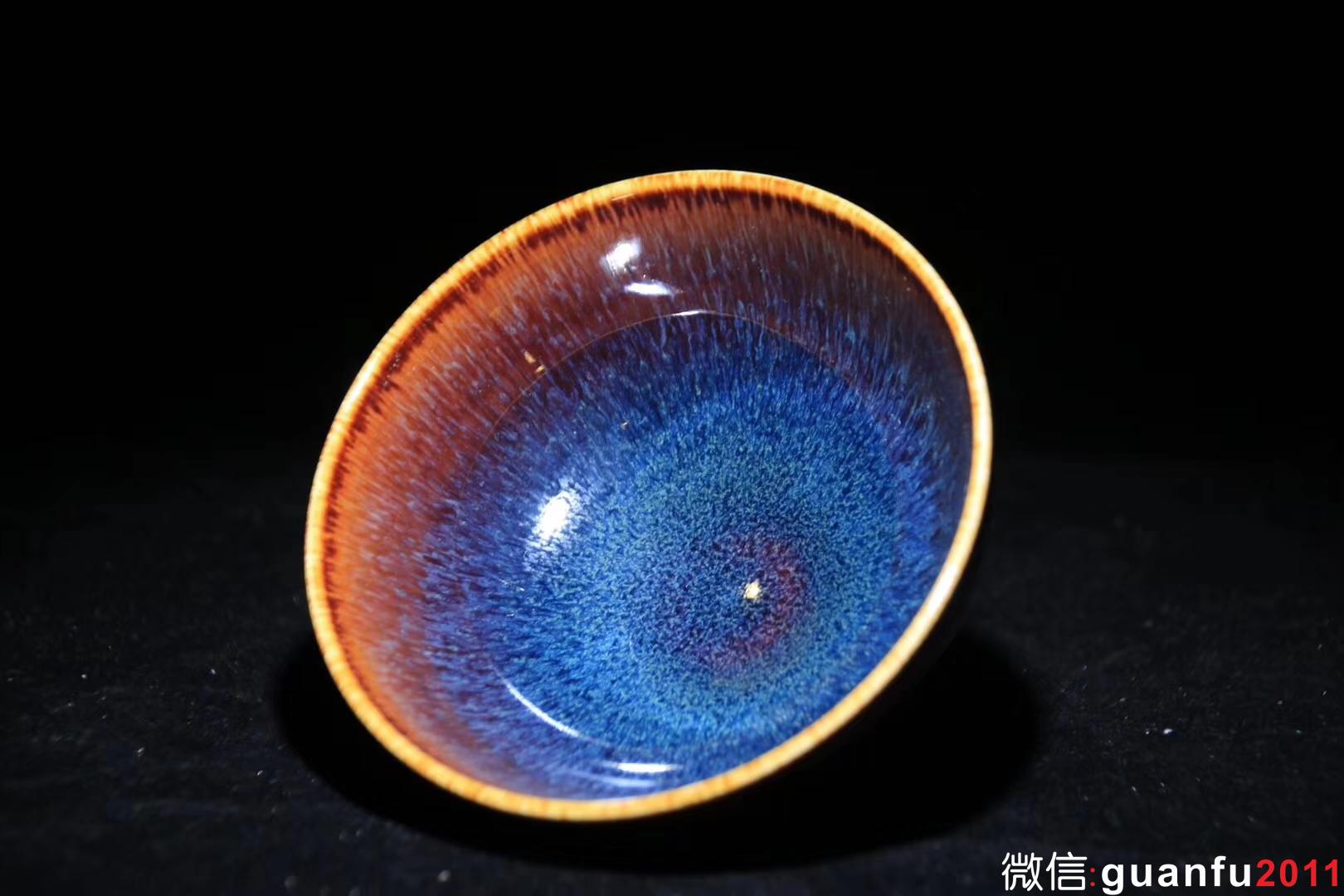 【作者】范澤鋒 【品名】海水釉兔毫 【規(guī)格】9 x 4.7 cm 【制作】落款配證書 【品相】全品無暇 【材質(zhì)】天然礦釉