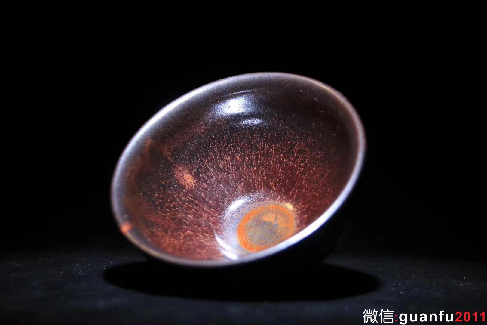 【作者】李遠(yuǎn)興老師 作品 【品名】柴燒 【規(guī)格】9.5 x 5.8 cm 【品相】全品無暇 【材質(zhì)】鐵胎，天然礦釉 【產(chǎn)地】建陽·水吉