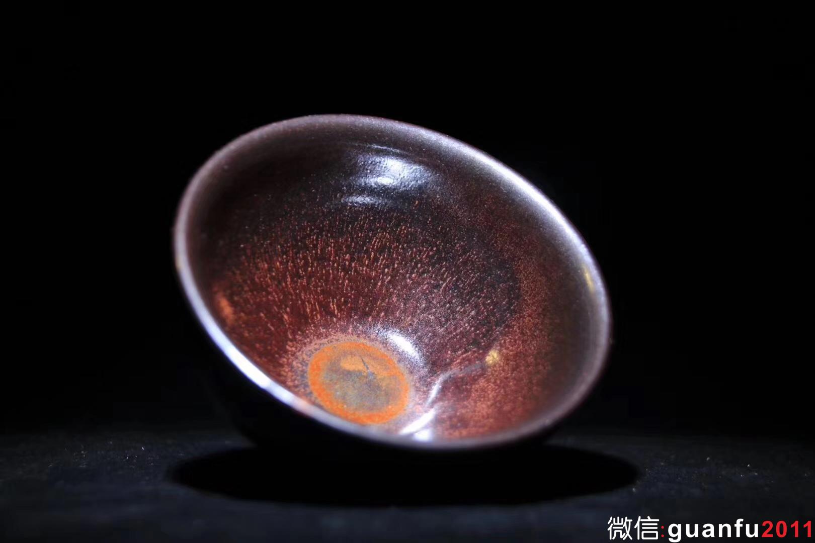 【作者】李遠(yuǎn)興老師 作品 【品名】柴燒 【規(guī)格】9.5 x 5.8 cm 【品相】全品無暇 【材質(zhì)】鐵胎，天然礦釉 【產(chǎn)地】建陽·水吉