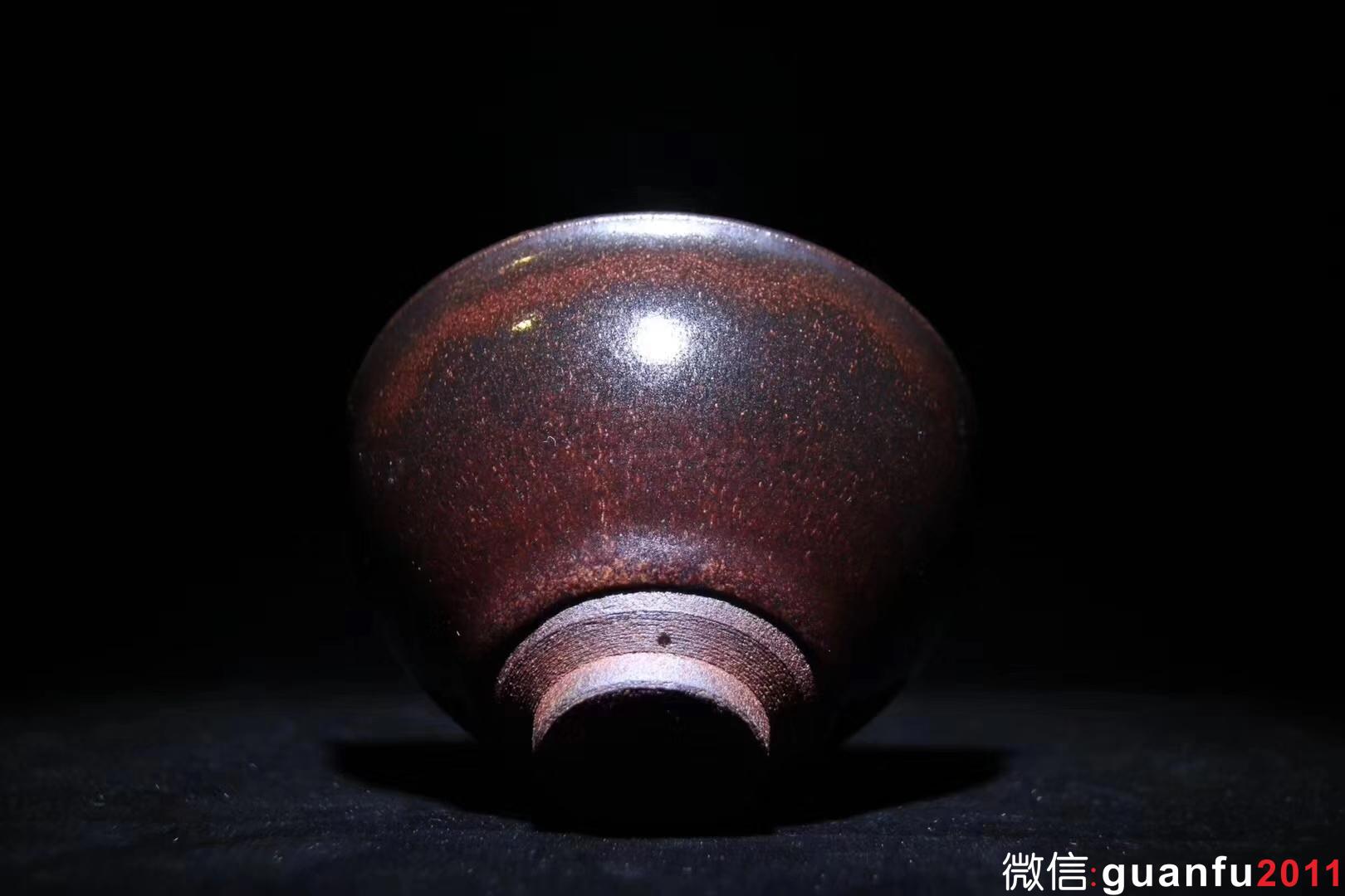 【作者】李遠(yuǎn)興老師 作品 【品名】柴燒 【規(guī)格】9.5 x 5.8 cm 【品相】全品無暇 【材質(zhì)】鐵胎，天然礦釉 【產(chǎn)地】建陽·水吉