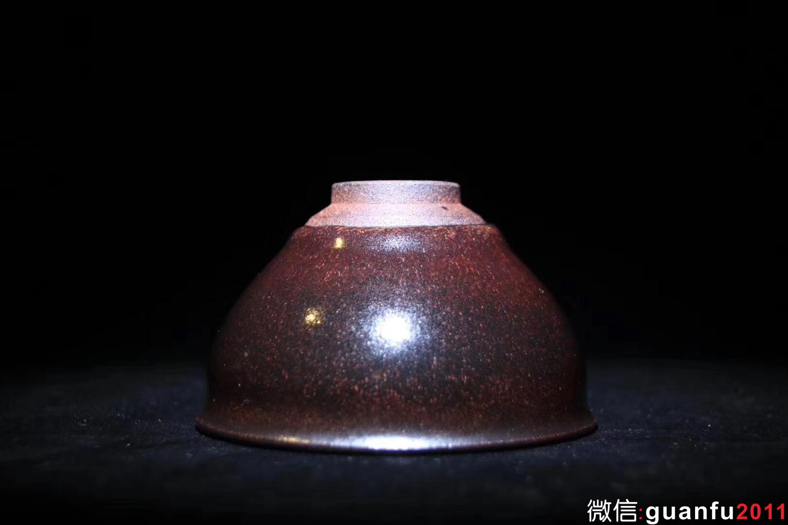 【作者】李遠(yuǎn)興老師 作品 【品名】柴燒 【規(guī)格】9.5 x 5.8 cm 【品相】全品無暇 【材質(zhì)】鐵胎，天然礦釉 【產(chǎn)地】建陽·水吉