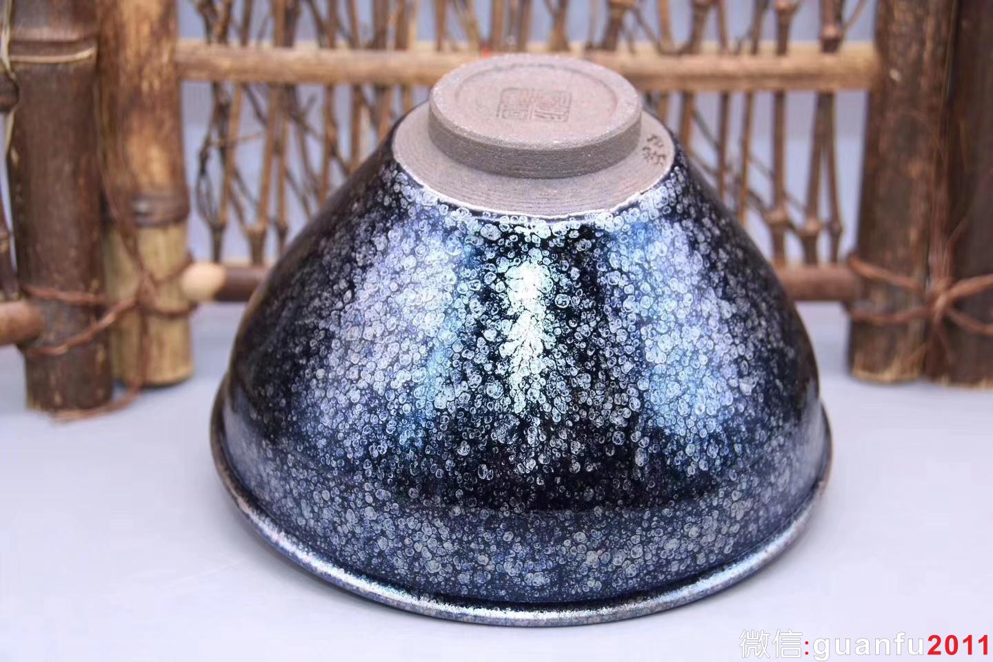 李昌海作品: 踏雪 標(biāo)準(zhǔn)束口器·12.6cm*7.4cm1