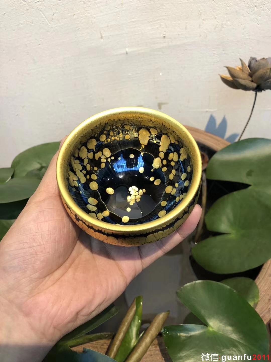 【黃金油滴盞】-收藏極品 作者:范澤鋒老師   國(guó)家級(jí)研究員級(jí)高級(jí)工藝美術(shù)師 材質(zhì):鐵胎束口型 口徑：9.5高6公分